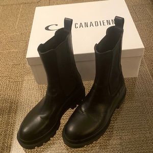 LA CANADIENNE BRAYDON CHELSEA BOOT BLACK LEATHER SIZE 5
